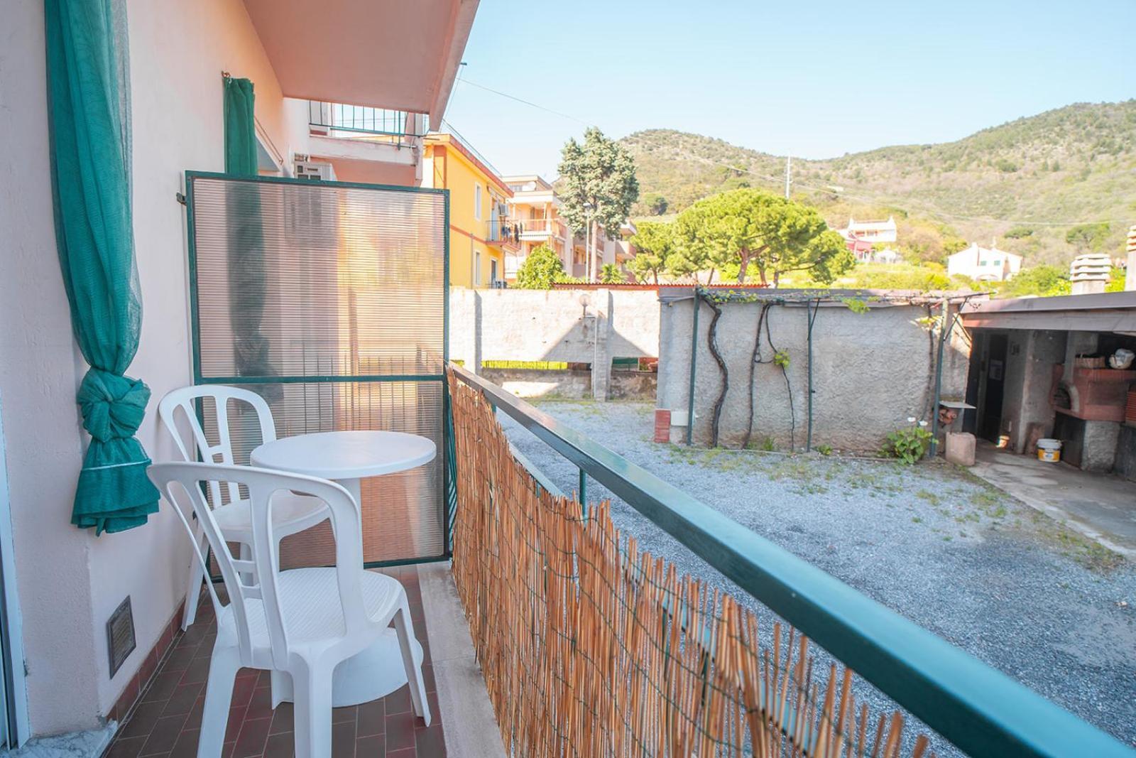 Casa Vacanze Ferrando Apartamento Pietra Ligure Exterior foto